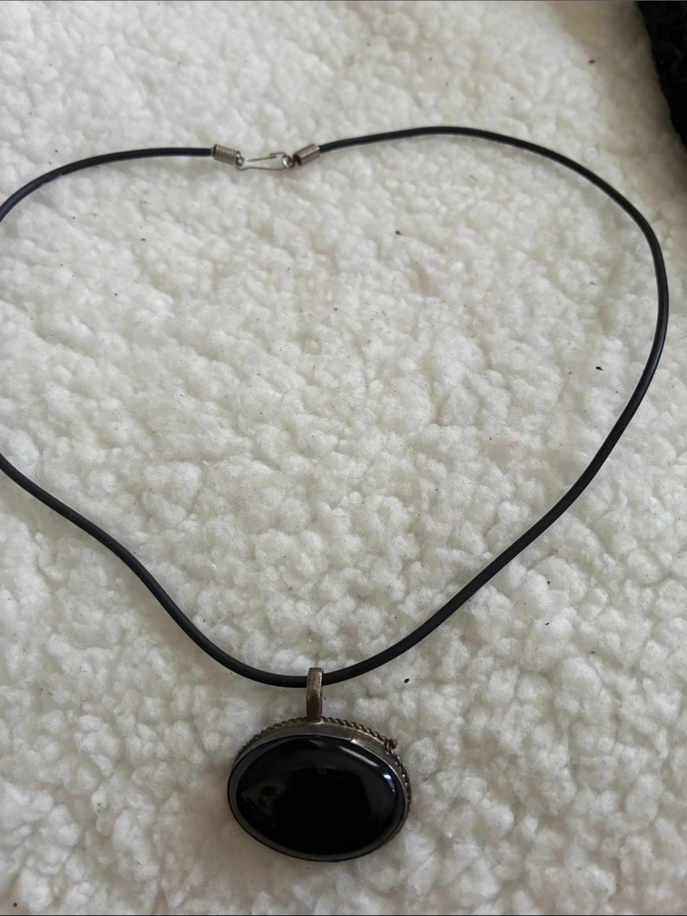 Black Oval Pendant Necklace - Unbranded Minimalist Jewelry